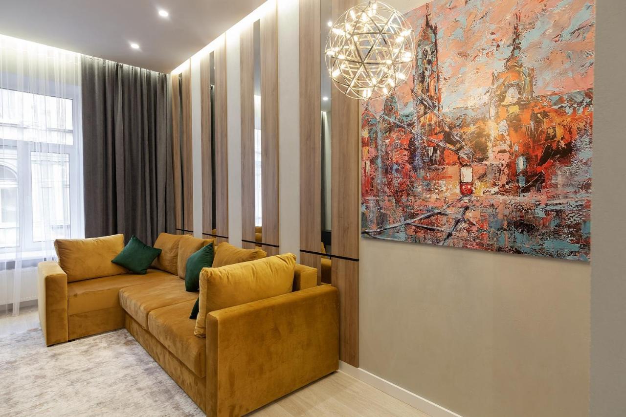 Royal Apartament On Voloshyna 2 Liov Exterior foto